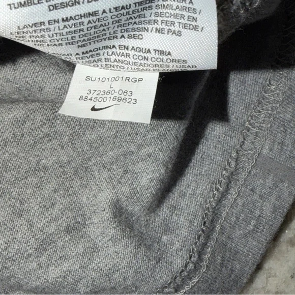 Nike Air x Futura 2000 New York Yankees Pointman Tshirt Size Large Grey Be True